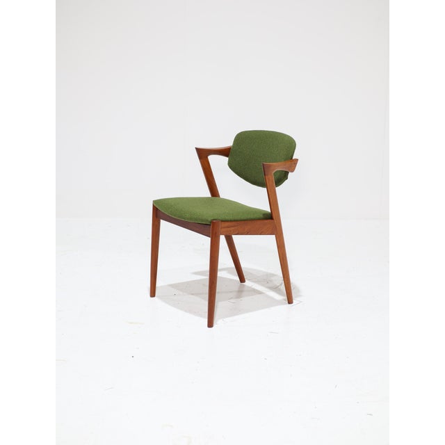 Model 42 Dining Chairs in Teak and Green Fabric by Kai Kristiansen for Schou Andersen, Denmark, 1960s, Set of 6 For Sale - Image 4 of 15