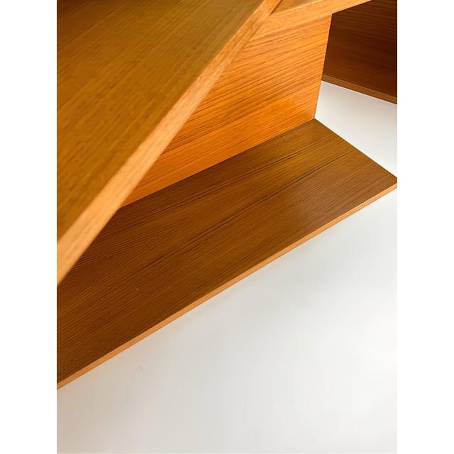 Small Teak U-Profile Shelf by Walter Wirtz for Wilhelm Renz, 1960s For Sale - Image 9 of 18