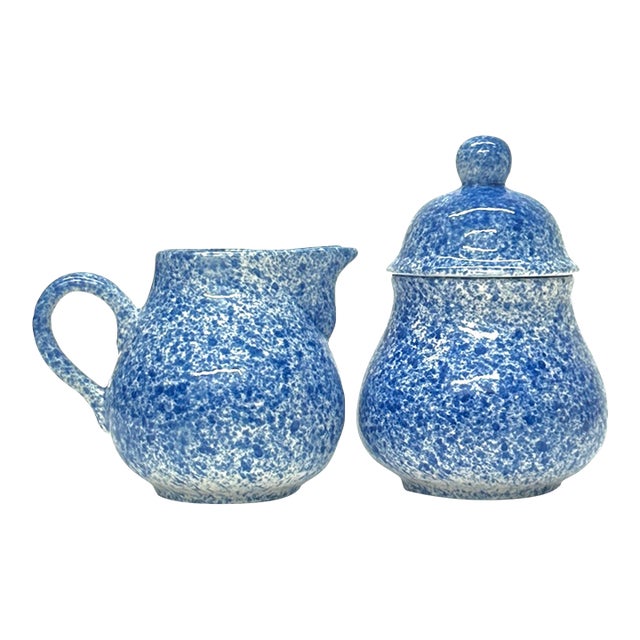 Vintage Mid-Century Modern Blue & White Splatterware Creamer and Sugar Bowl Set For Sale