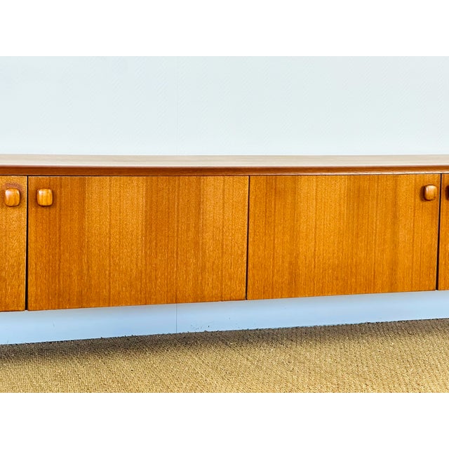 Low Scandinavian Teak Sideboard with 4 Doors and Hairpin Legs, 1960 For Sale - Image 12 of 17