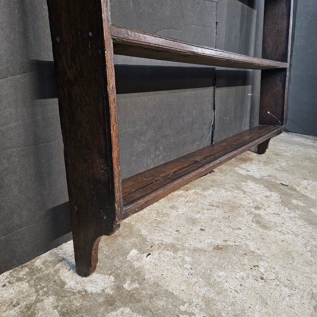 19th Century Oak Plate Rack With Shaped Frieze For Sale In Atlanta - Image 6 of 14