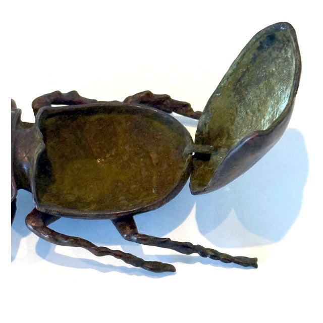 Art Deco Japanese Articulate Bronze Beetle Jizai Okimono Attributed to Myochin Linage For Sale - Image 3 of 17
