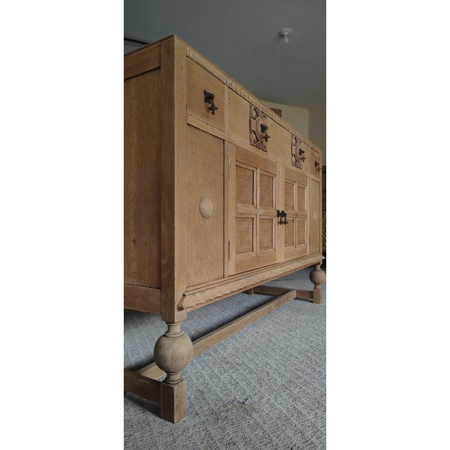 Antique Natural Tiger Oak Sideboard For Sale In Atlanta - Image 6 of 9