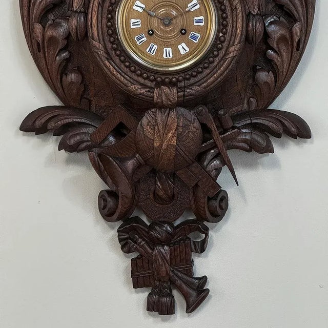 19th Century French Louis XVI Carved Oak Wall Clock ~ Cartel For Sale In Dallas - Image 6 of 12