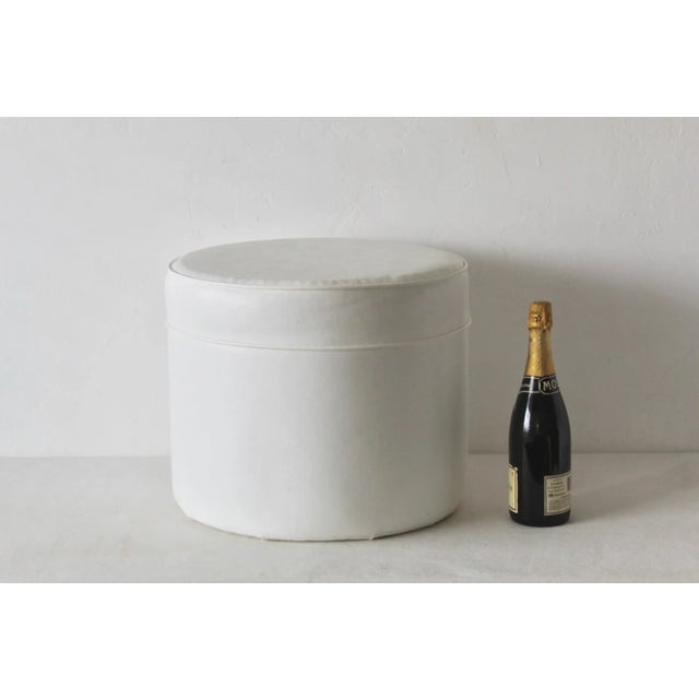 1970s Vintage American Modern White Vinyl Drum Pouf Stool For Sale - Image 10 of 10