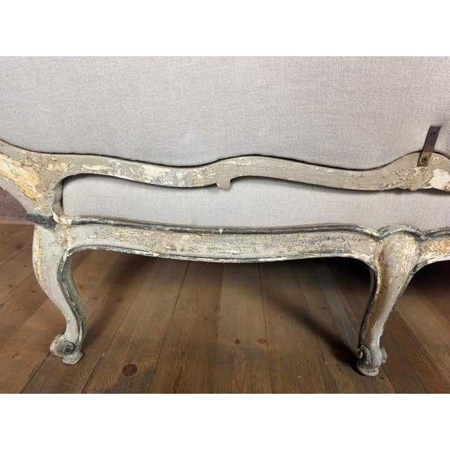 French Louis XV Corbeille Settee With Original Distressed Patina and Shell Crest For Sale - Image 10 of 18