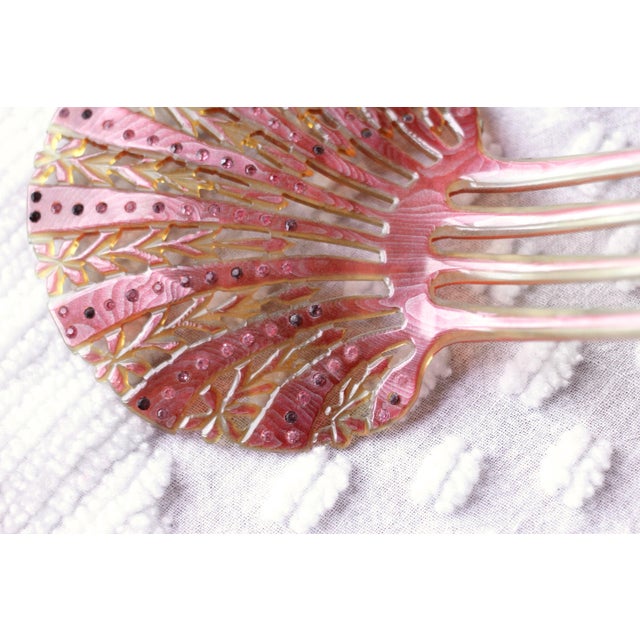 Art Deco Rhinestone and Celluloid Art Deco Comb - Hair comb - shell comb - pink comb - hairstyle - pink rhinestone comb - celluloid comb - seashell For Sale - Image 3 of 10