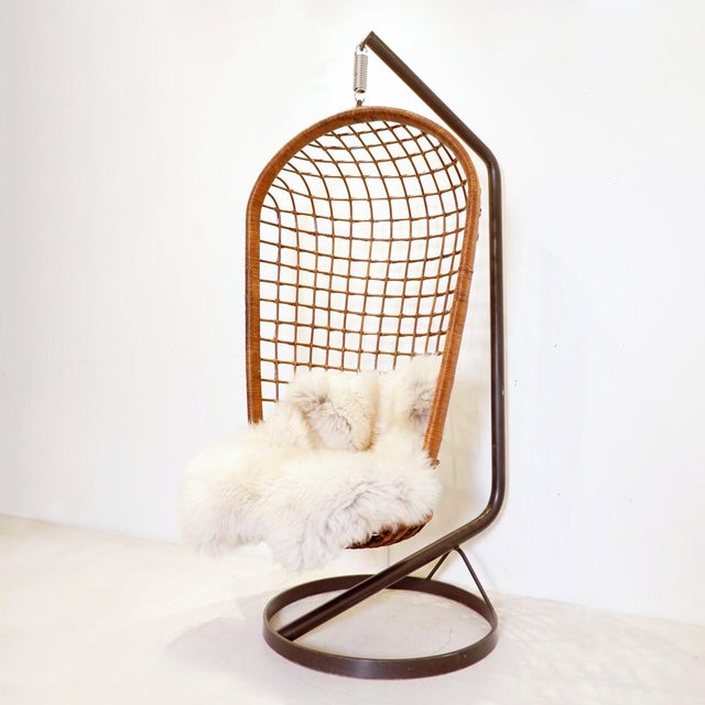 Hanging Armchair in Woven Wicker on a Steel Frame, 1970s For Sale - Image 11 of 12