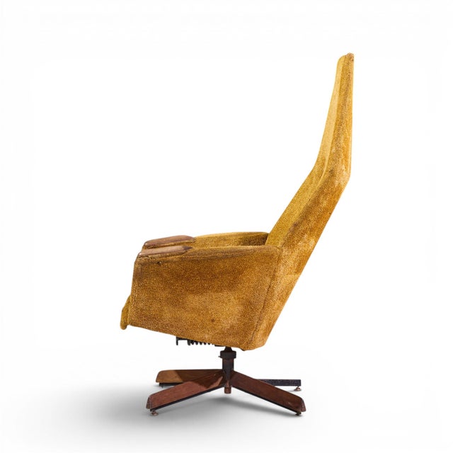 Adrian Pearsall Adrian Pearsall Mid Century Swivel Chair For Sale - Image 4 of 9