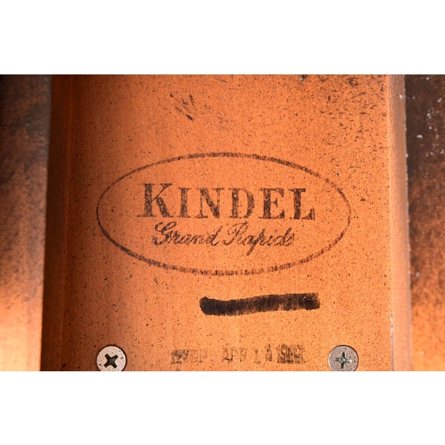 Kindel Furniture Georgian Banded Mahogany Double Pedestal Extension Dining Table, Newly Refinished For Sale - Image 13 of 14