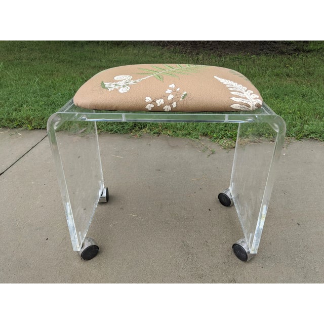 Mid 20th Century The House of Scalamandr�� Elsie De Wolfe Vintage Lucite Vanity Stool Bench For Sale - Image 5 of 12