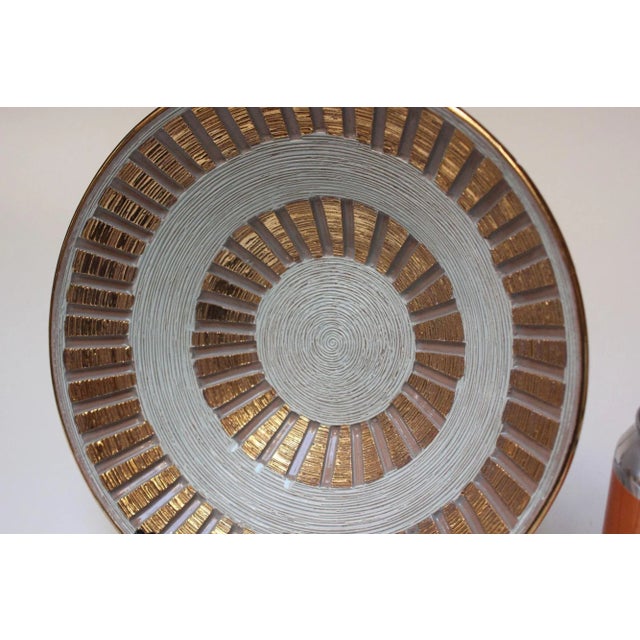 Italian Gold Glazed Incised Charger by Fratelli Fanciullacci for Elbee For Sale - Image 11 of 12