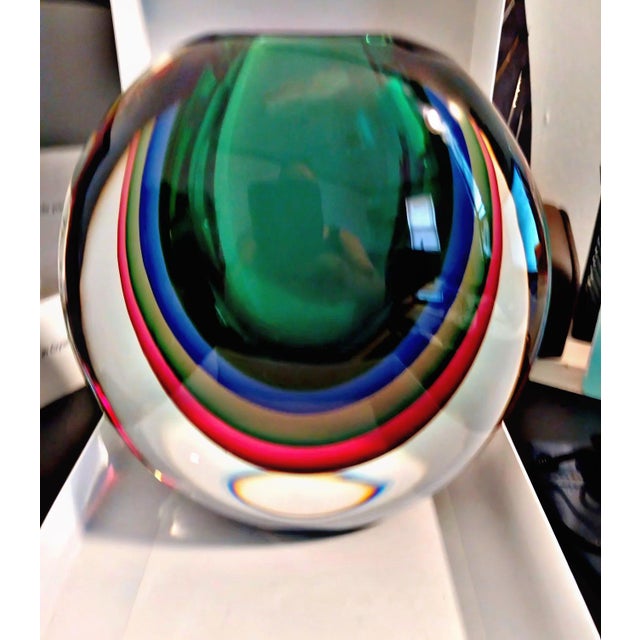 Mid-Century Modern Luigi Onesto Handblown Murano Sommerso Art Glass Vase, Italy, 2000's. For Sale - Image 3 of 9