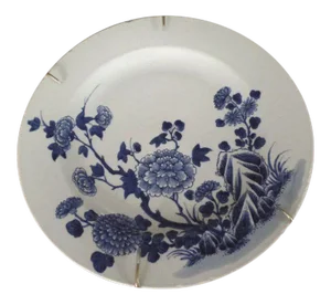 and Chinese Blue and White Charger Plate Early 19th Century
