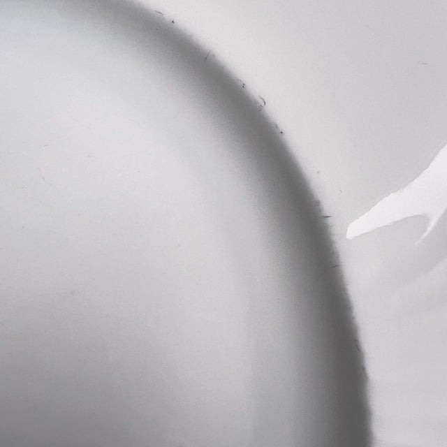 White 1990s Villeroy and Boch "Arco Weiss" bone China dishes set // scalloped edge with embossed rim // dishwasher safe fine china // W. Germany For Sale - Image 8 of 9