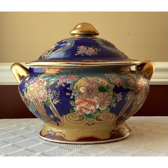 Vintage Chinese Porcelain Tureen, Hand Painted, Royal Blue & Gold Floral For Sale - Image 4 of 12