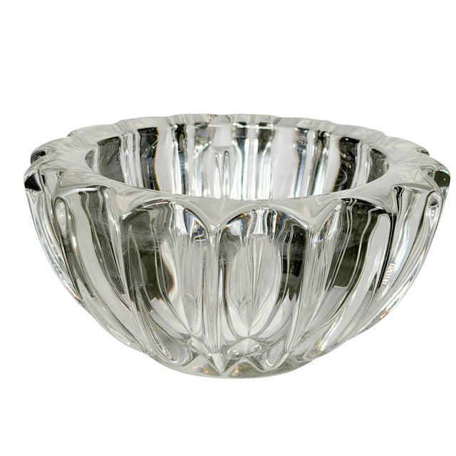 1940s 1940s French Art Deco Pierre D’Avesn Molded Glass Star Bowl For Sale - Image 5 of 10
