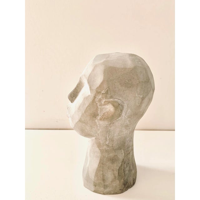 Perfect addition any modern contemporary minimalist setting! Faux stone gray modern sculpture Excellent condition B4