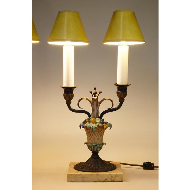 1920s Matched Pair Neoclassic French Empire Regency Tole Bronze Marble Candelabra Table Lamps For Sale In Los Angeles - Image 6 of 12