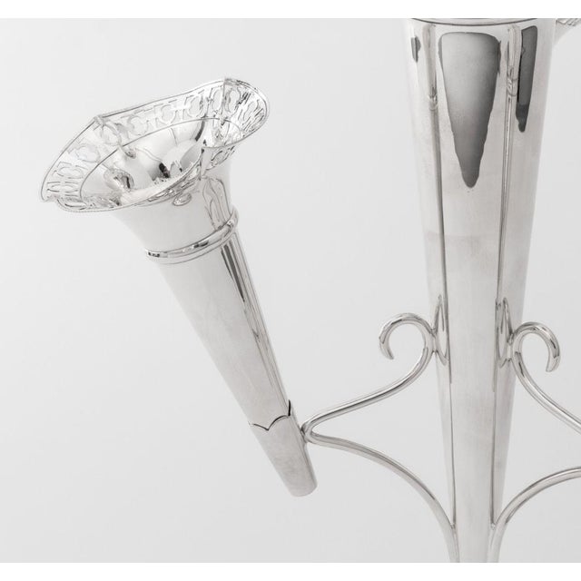 English Early 20th Century S.J. Levi & Co. Silver Plate Four Trumpet Epergne For Sale - Image 3 of 8