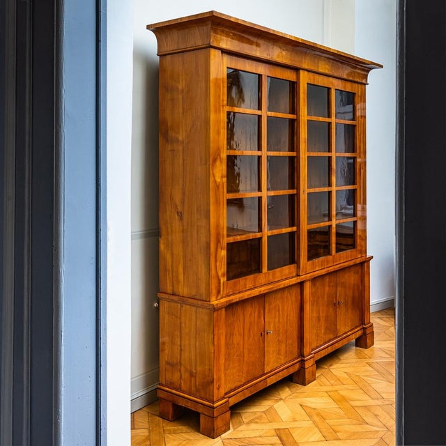 Biedermeier Cherrywood Bookcase, Germany, 1820 For Sale - Image 3 of 15