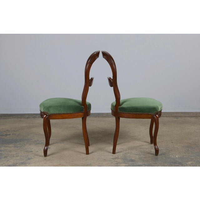 Brown Antique French Louis XV Style Balloon Back Maple Dining Chairs W/ Green Velvet - Set of 6 For Sale - Image 8 of 12