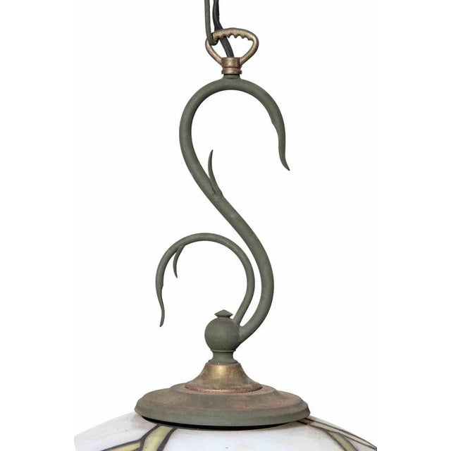 1970s Handcrafted Floral Stained Glass Pendant Lamp in the style of Tiffany, 1970s For Sale - Image 5 of 8