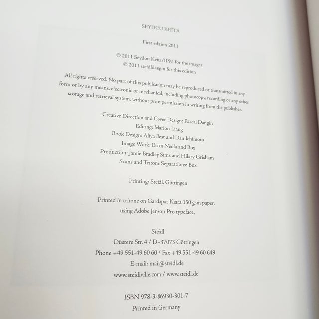 Seydou Keita Photographs, Bamako, Mali 1948-1963 Steidl First Edition For Sale - Image 4 of 8