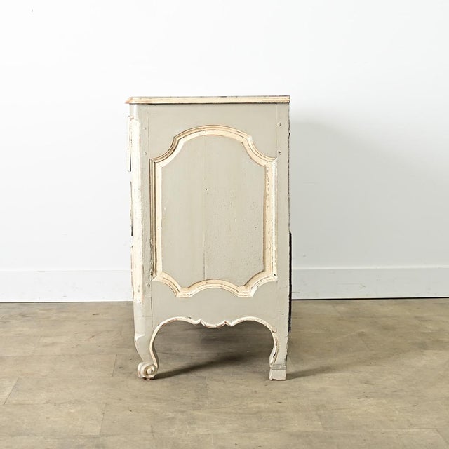 French Louis XV Period 18th Century Hand Carved & Painted Commode For Sale - Image 4 of 14