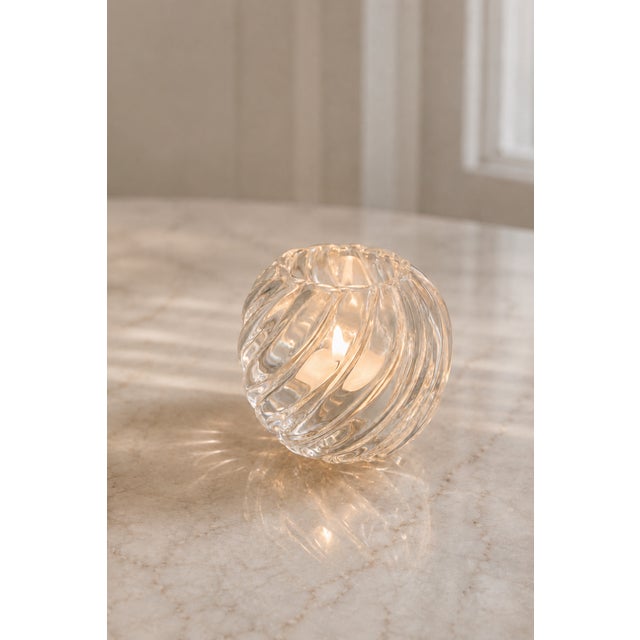 Elegant sculptural candle holder in kosta boda crystal – vintage scandinavian design. A splendid vintage candlestick from...