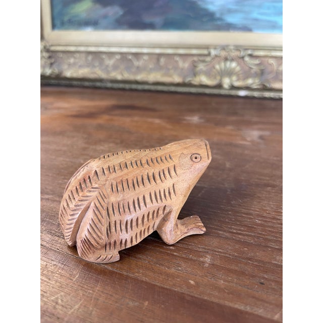 Brown Hand-Carved Mid-20th Century Wooden Frog Sculpture With Incised Detailing For Sale - Image 8 of 10