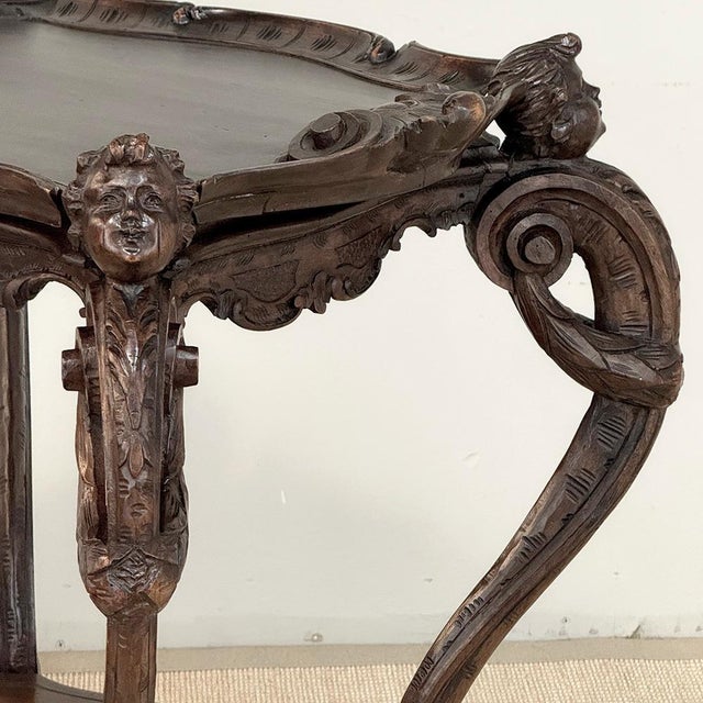 19th Century Italian Carved Walnut End Table With Removable Tray For Sale - Image 12 of 18