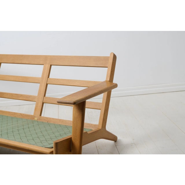 Wood Mid-Century Modern Model Ge-290 Sofa attributed to Hans J. Wegner for Getama, Denmark For Sale - Image 7 of 11
