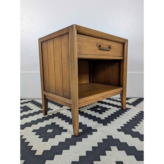 MCM Meridian Collection Single Drawer Nightstand by Drexel Beautiful mid century modern nightstand from the Meridian...