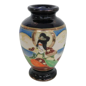Moriage Nippon Satsuma Style Hand Painted Porcelain Japanese Urn Vase