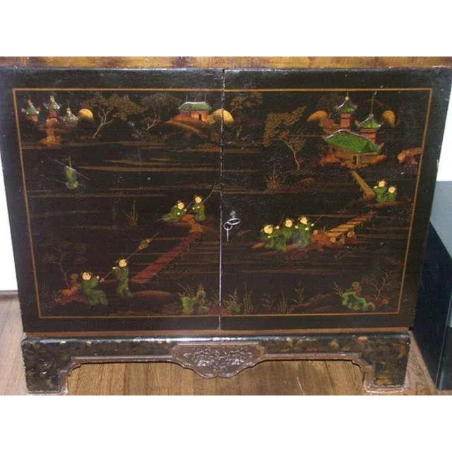 Mid 19th Century Chinoiserie Display Cabinet, 19th Century For Sale - Image 5 of 12