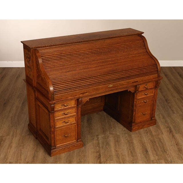 Exceptional Antique Quarter Sawn Oak Roll Top Desk With Carved 'Reading Hardware Co." Crest Panel For Sale - Image 16 of 18