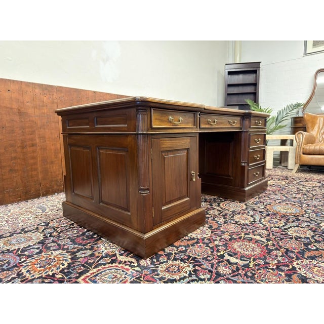 English Chesterfield Desk in Teak For Sale - Image 5 of 18