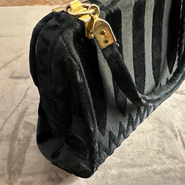 Black An Elegant 1970s Black Velvet Hand Bag by Roberta Di Camerino For Sale - Image 8 of 11