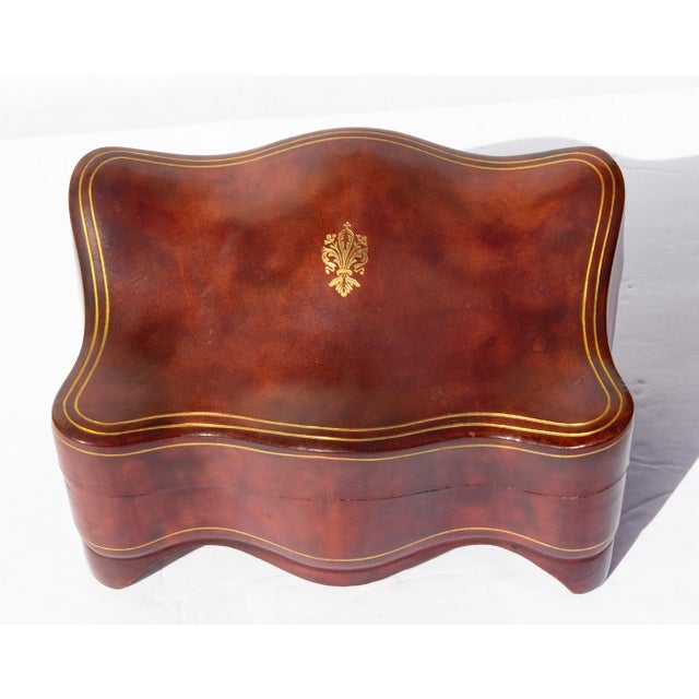Mid-Century Modern Fine Italian Bombe Serpentine Leather Box For Sale - Image 3 of 5