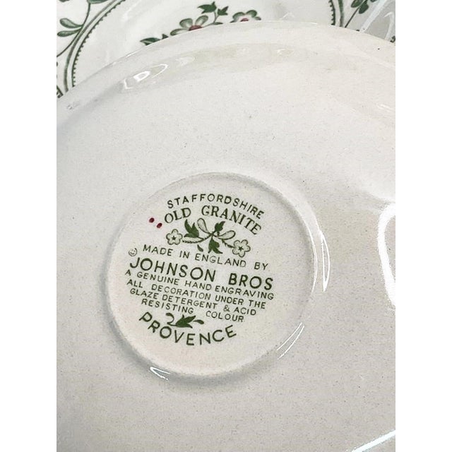 1970s Johnson Bros 'Provence" Pattern Dinner and Salad Plates, Set of 13 For Sale In West Palm - Image 6 of 8