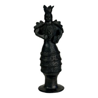 Vintage Ceramic Statue of a Queen in Charcoal Black Hue Holding Book For Sale