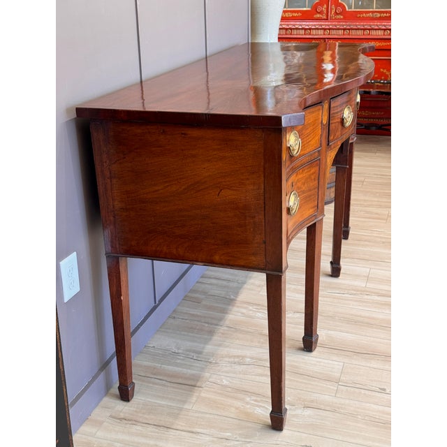 Late 18th Century English Mahogany Serpentine-Front Sideboard For Sale - Image 11 of 14
