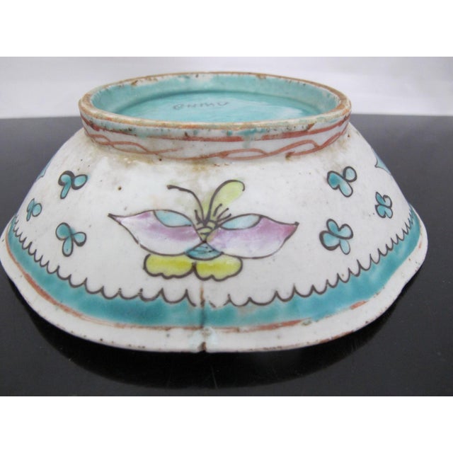Chinese Nyonya Porcelain Butterfly & Flower Enamel Bowl With Turquoise Center For Sale - Image 10 of 10