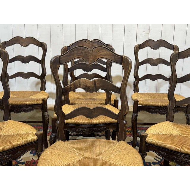 Set of 7 Louis XV style chairs in beech with straw seats - work from the 1950s - HD=95.5cm HA=45cm W=50cm D=45cm.