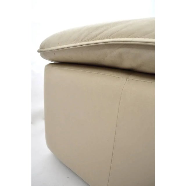 White Leather Ottoman Pouf After Magistretti For Sale - Image 4 of 8