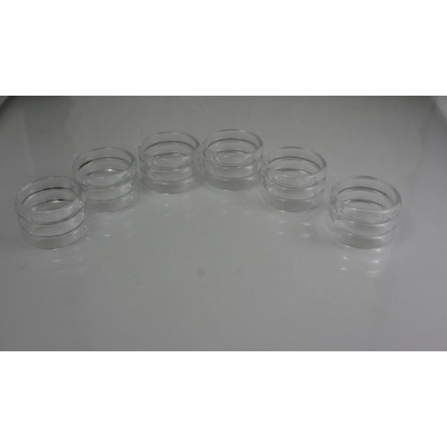 Vintage Clear Acrylic Round Ribbed Napkin Rings Set of 6 Made In Taiwan These 6 napkin rings are round with 2 proportional...