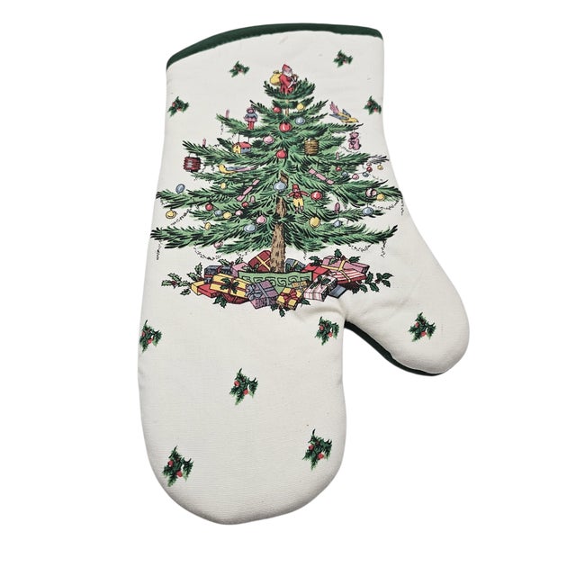White Spode Christmas Tree Porcelain Oval Rim Serving Dish With Matching Oven Mitt For Sale - Image 8 of 15