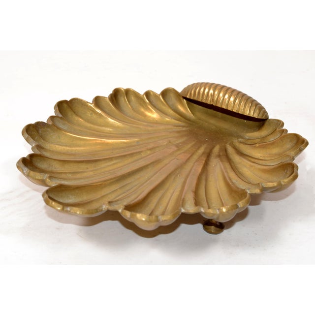 1970s Italian Raymor Style Handcrafted Solid Brass Seashell Footed Dish Bowl Catchall For Sale - Image 11 of 12