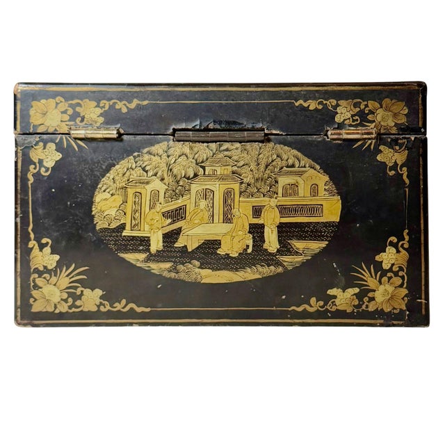 Chinese Early 19th Century Chinese Export Lacquered Storage or Letter Box For Sale - Image 3 of 11